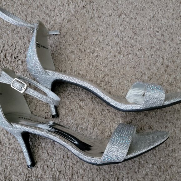 Glamorous Pierre Dumas Silver Ankle Strap Shimmer Pumps - Picture 3 of 6